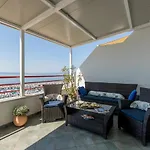 Seaside Penthouse With Hot Tub Sky Living