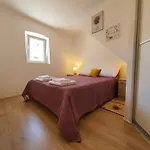 Apartment Leni