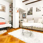 Modern Apartment In The Heart Of Split With Private Garden