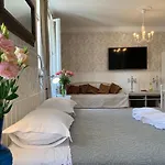 Mama\'S And Papa\'S Luxury Rooms