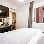 Argentum Luxury Apartment