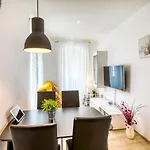 Apartment Grace, Feel At Home - Away From Home
