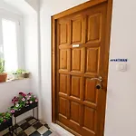 Apartment Grace, Feel At Home - Away From Home