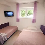 Studio Apartman Ana