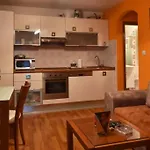 Cozy, Adorable Apartment Elizabeta