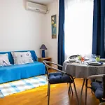 Charming Center Apartment