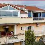 Luxury Spacious Apt Near Znjan Beach W Sea View