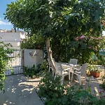 A1 - Apt Near Beach With Patio Parking And Grill