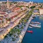 Split Seaside Darling