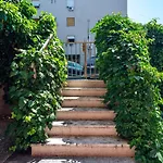 Apartment Goge