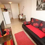 Old City/Beach 13 Minutes Away, Parking, For 4