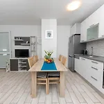 Apartment For 2, Balcony, Wi-Fi, Public Parking, Private Entrance, Self Check In