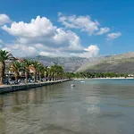 Luxury Viki Apartment Very Close To Beach