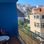 Zephyr-Decent,Airy Apartment