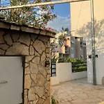 Spacious Apartment In A Quiet Neighborhood