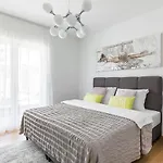 Elysian Zen Luxury Apartment - Two Bedroom Apartment With Terrace And Sea View