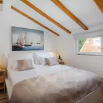Santolina Apartments