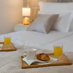 Santolina Apartments