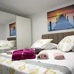 Pearl Apartment