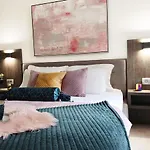 Modern Apartment Rino