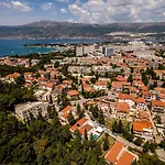 Villa Bila Vila Split - Where Life Meets Luxury & Nature