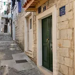 Sea La Vie Apartments