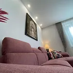 Apartment In The City Center