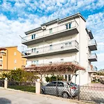 Apartments Mihael
