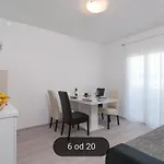 Apartments Tomic