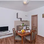 Apartments Tomic