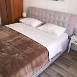 City Core Apartment