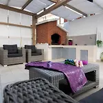 Luxury Apartment Martinis With Pool