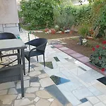 Meje Apartments