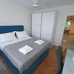 Parkside Oasis