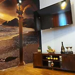 Split Luxury Oasis