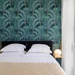 Zigo modern studio apartment near beach