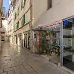 Aspalathos Old Town Residence