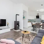 Bloom Apartment