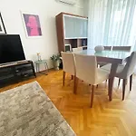 Apartment Edi, Spacious With Sauna And Balcony