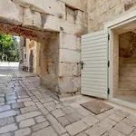 Diocletian Palace Lux Apartman Cu 2-Diocletian Palace