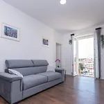 Charming Apartment Close To Bacvice Beach And Center