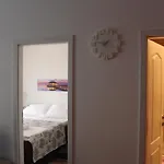 One Bedroom Apt With Wifi