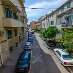 Lanuna Apartment