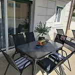 3 Bedroom Apartment With Terrace And Free Parking