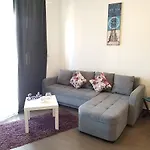 3 Bedroom Apartment With Terrace And Free Parking