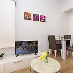 Apartment House Split