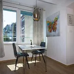 Brand New 1Br Near Central Station, Old Town, Beach - 3 Minute Walking