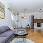 Modern Apartment With Sea View And Secure Garage