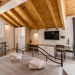 Luxury Apartments A&A-Old Town