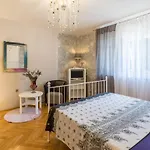 Artistic Chill Art Apartment 2+2.Centar Of Split.